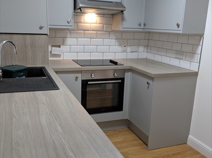 2 Bed Semi-Detached House, Bank Gardens, PO33