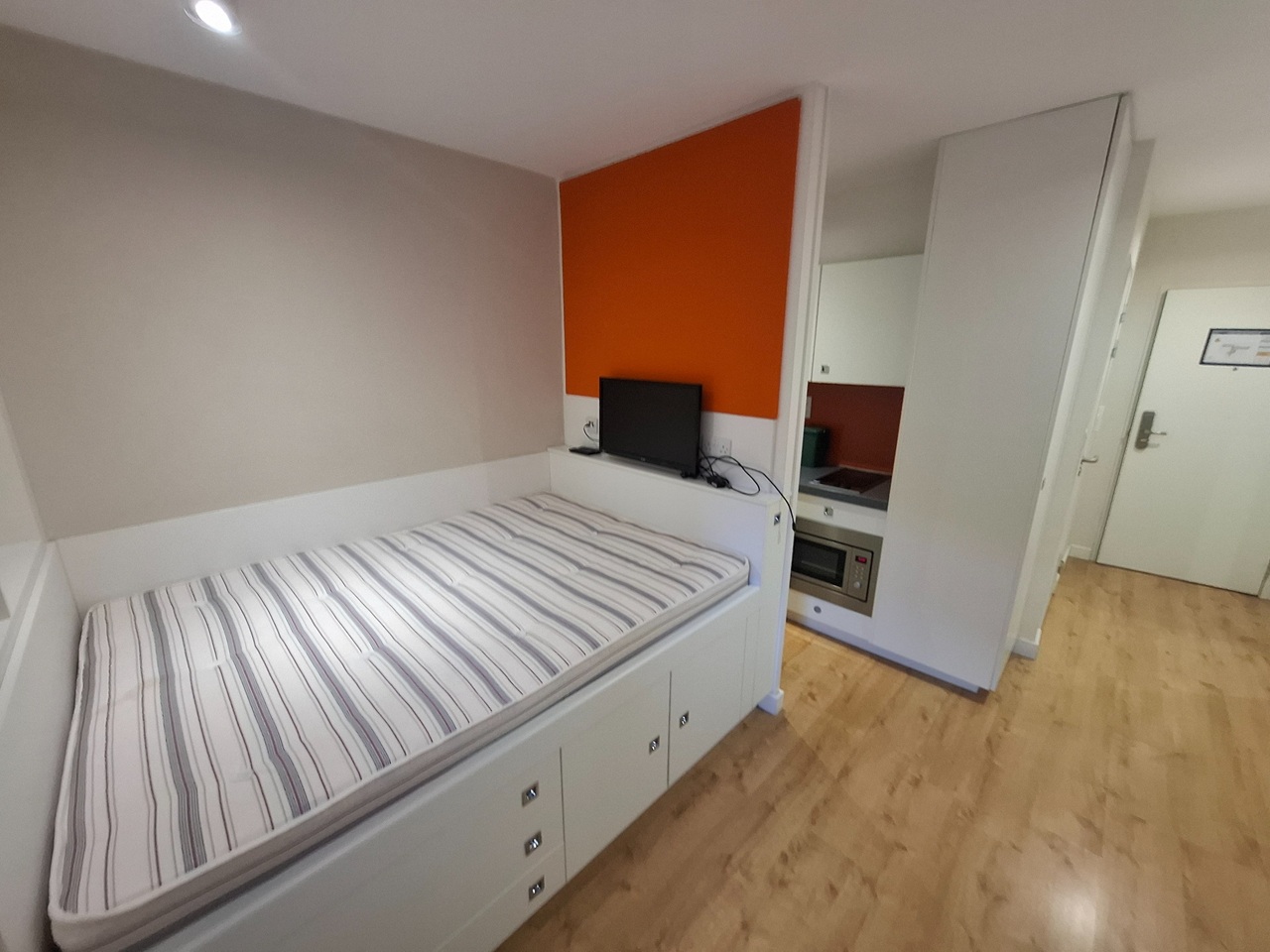 Additional image 7 of Studio Flat, Adam St, CF24, N1 7GU