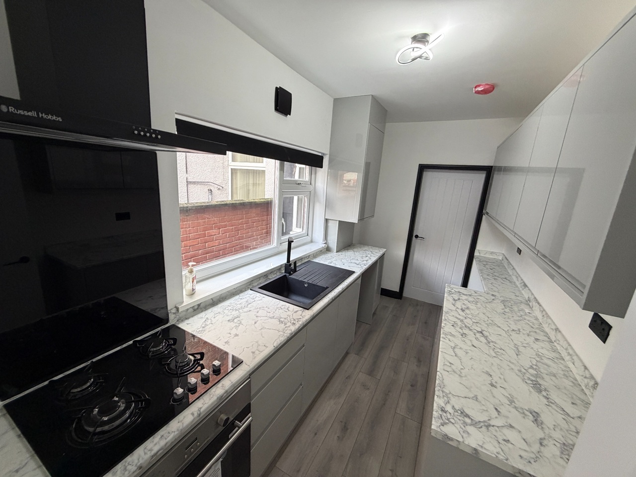 3 Bed Terraced House, Kensington St, LE4, N1 7GU