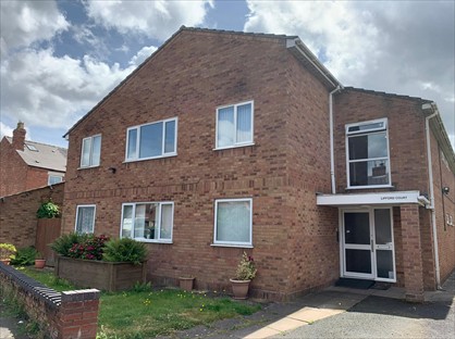 2 Bed Flat, Tan Lane, DY13