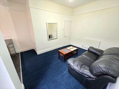 4 Bed Terraced House, Halsbury Road, L6