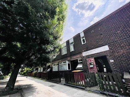 3 Bed Terraced House, Roebourne Way, E16