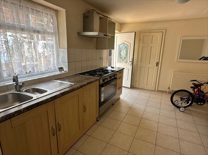 1 Bed Flat, Berwick Avenue, UB4