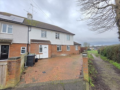 3 Bed Semi-Detached House, Westfield Place, AL5
