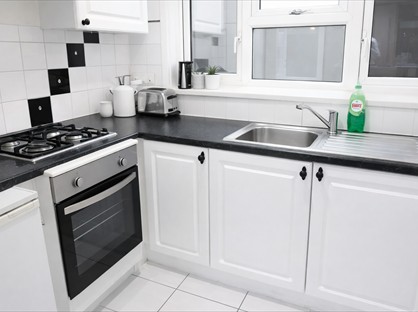 1 Bed Flat, Hazel Way, SE1