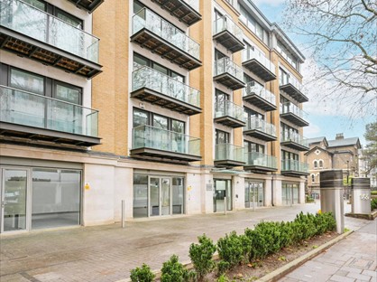 1 Bed Flat, Marlborough House, W4