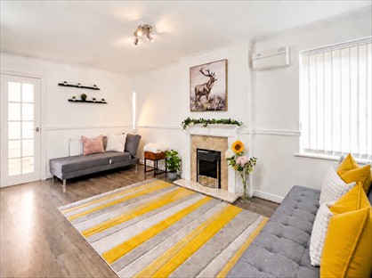 3 Bed Semi-Detached House, Kensington Drive, MK8