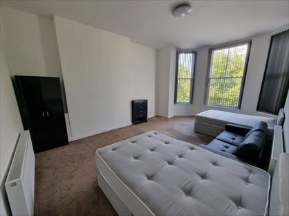 2 Bed Flat, Liverpool, L8