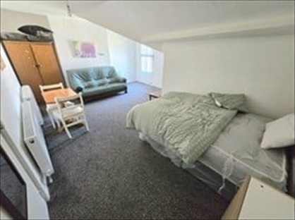 Studio Flat, Liverpool, L8