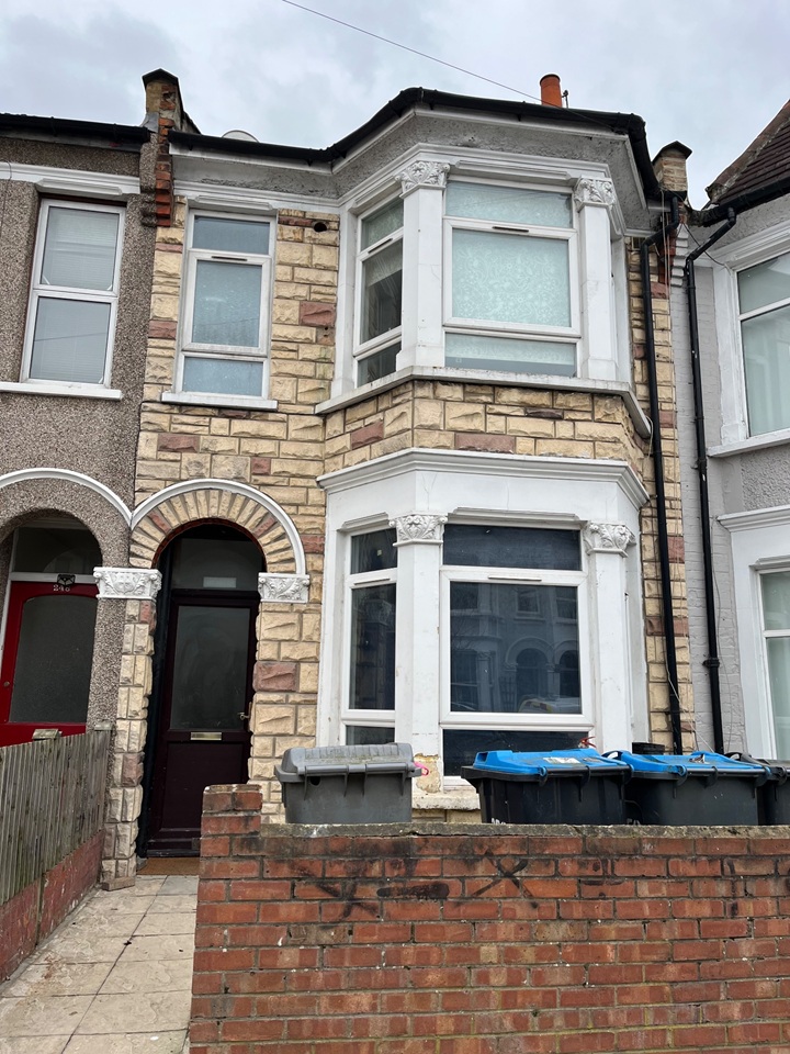 London - Studio Flat, Chapter Road, NW2 - To Rent Now for £1,350.00 p/m