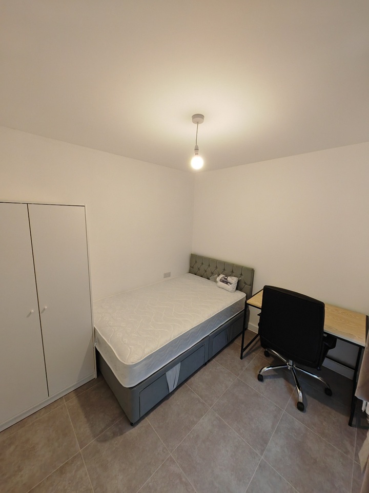 Room in a Shared House, Golledge Crescent, BS34, N1 7GU