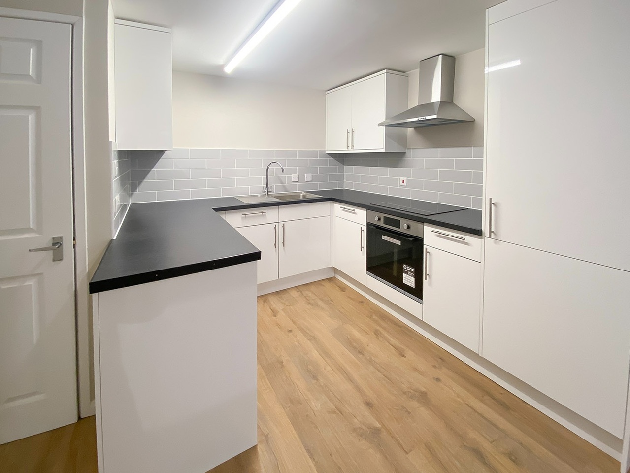 Additional image 2 of 2 Bed Flat, Thoday St, CB1, N1 7GU