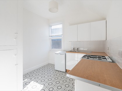 1 Bed Flat, Princes Drive, LL29