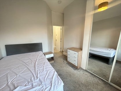 Room in a Shared House, Sherwood Park Road, SM1