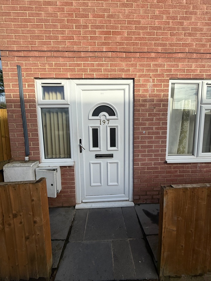 3 Bed Semi-Detached House, Hungerhill Road, NG3, N1 7GU