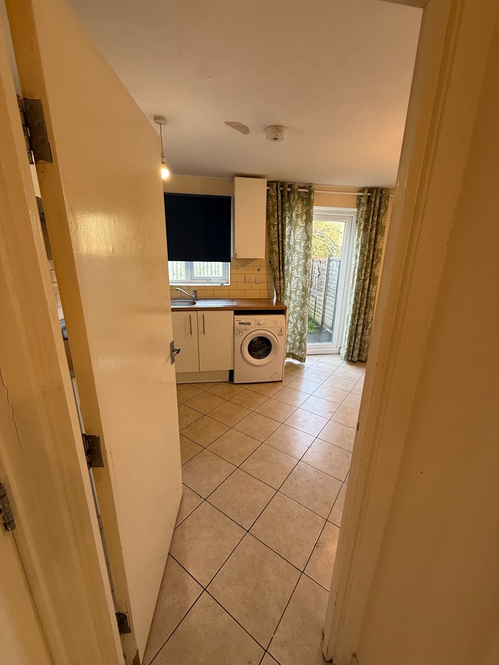 Additional image 11 of 3 Bed Semi-Detached House, Hungerhill Road, NG3, N1 7GU