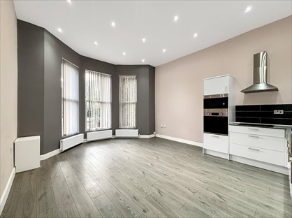 2 Bed Flat, Bentley Road, L8