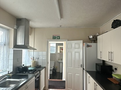 4 Bed Terraced House, Hall Road, E6