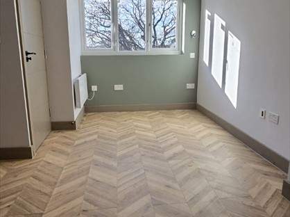 Studio Flat, Spelthorne Lane, TW15