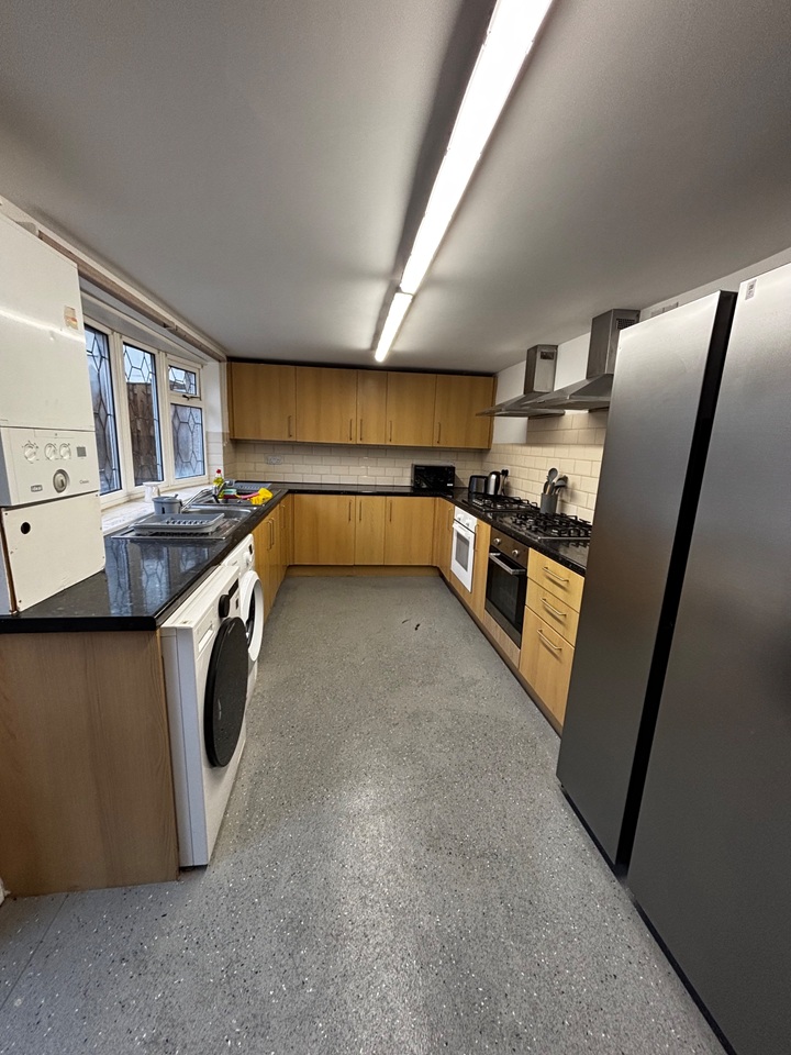 Additional image 8 of Room in a Shared House, Longley Lane, S5, N1 7GU