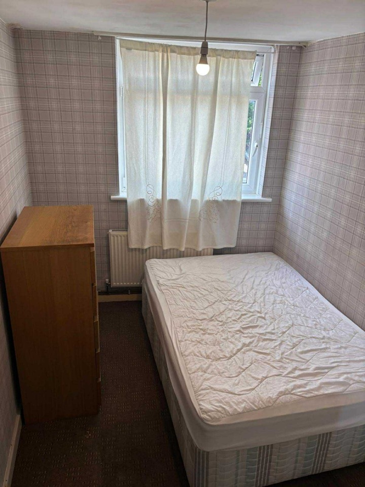 Room in a Shared House, Sheridan House, SW11, N1 7GU