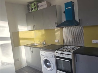 3 Bed Flat, Mavis St, BD3