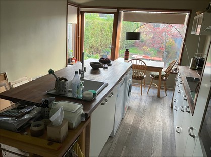 Room in a Shared House, Stanley Cottages, GU21