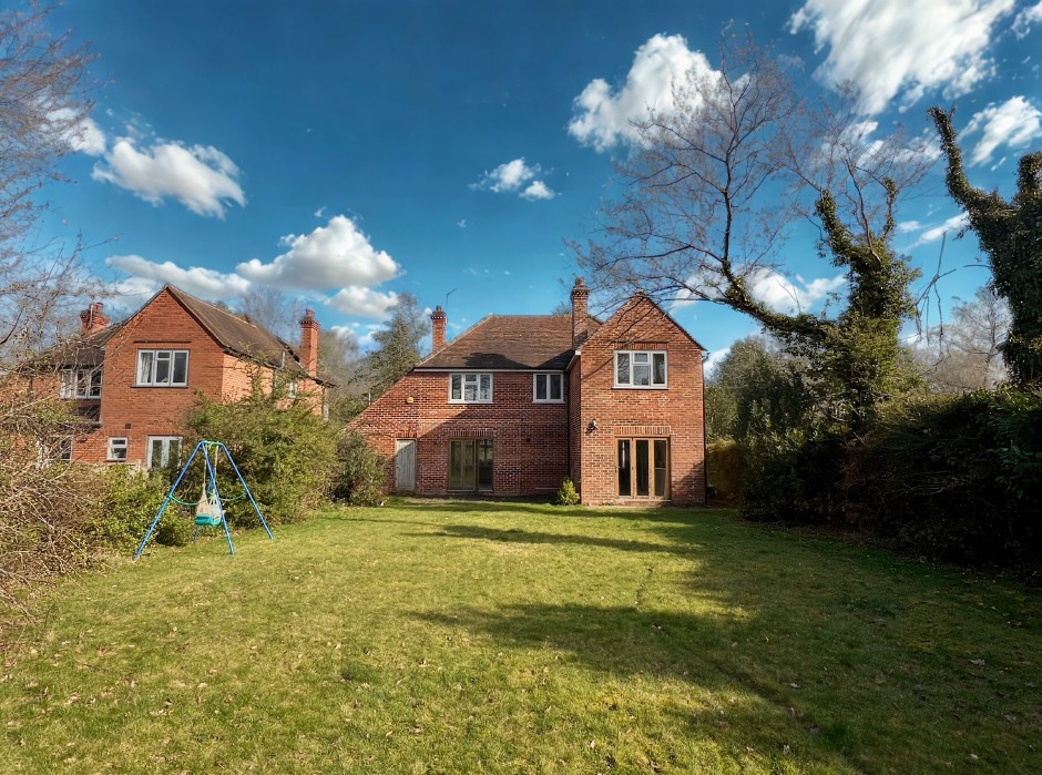 3 Bed Detached House, Shinfield Road, RG2, N1 7GU