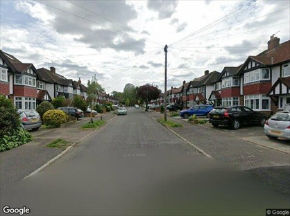 3 Bed Semi-Detached House, The Causeway, SM5