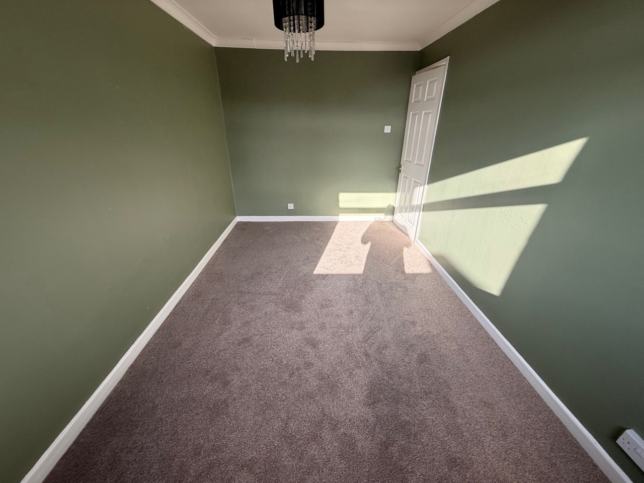 Additional image 14 of 3 Bed Semi-Detached House, Glenwood Crescent, S35, N1 7GU