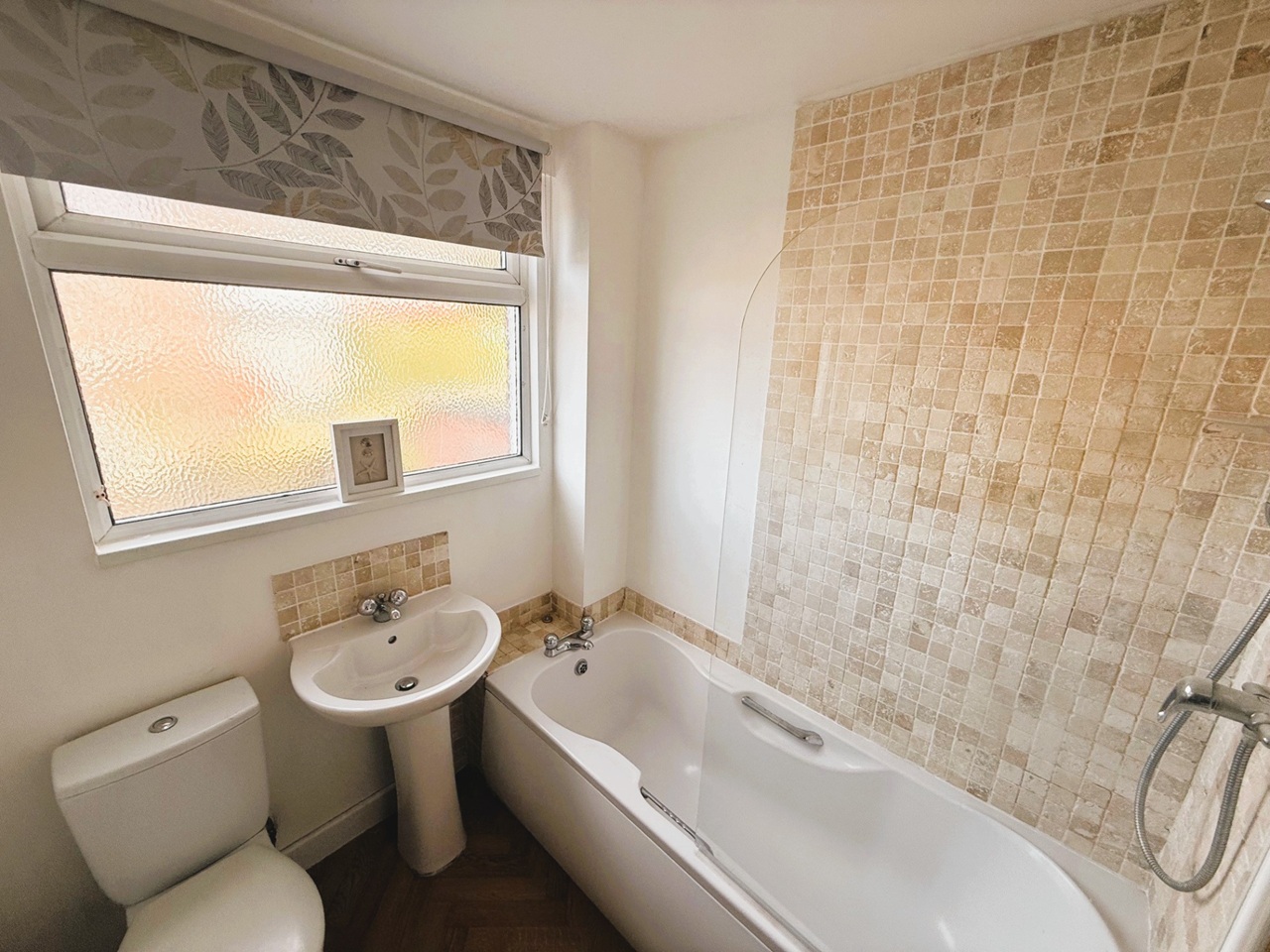 Additional image 6 of 3 Bed Semi-Detached House, Glenwood Crescent, S35, N1 7GU