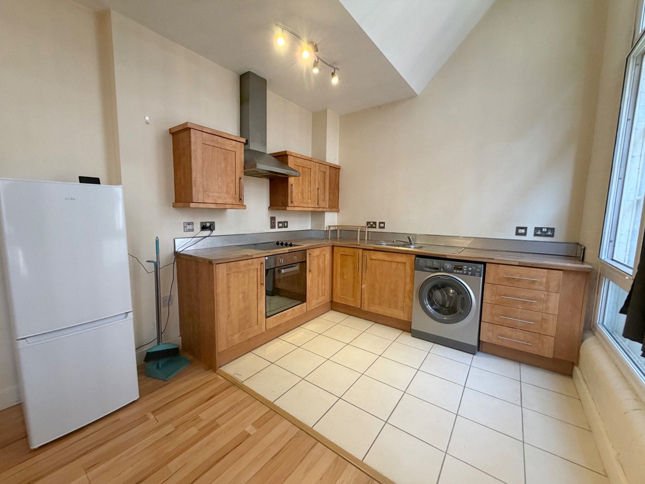 1 Bed Flat, Hartley Road, NG7, N1 7GU