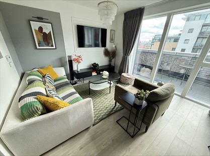 3 Bed Penthouse, Cargo House, E16