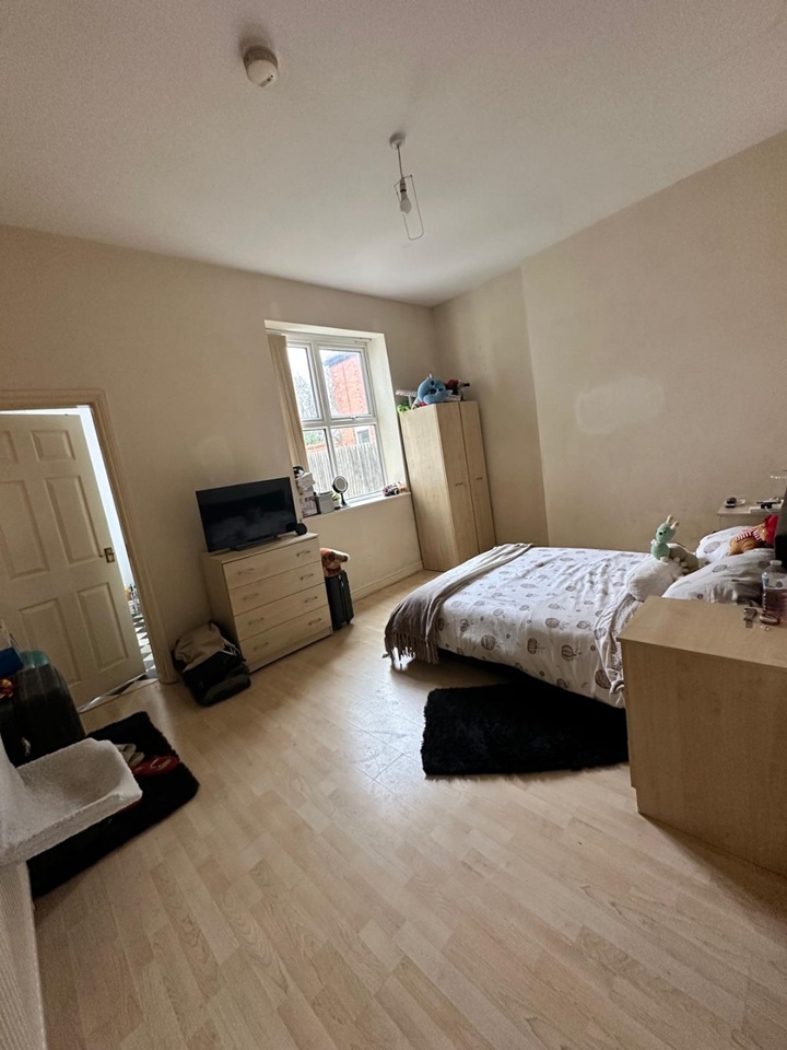 1 Bed Flat, Gillott Road, B16 photo 3