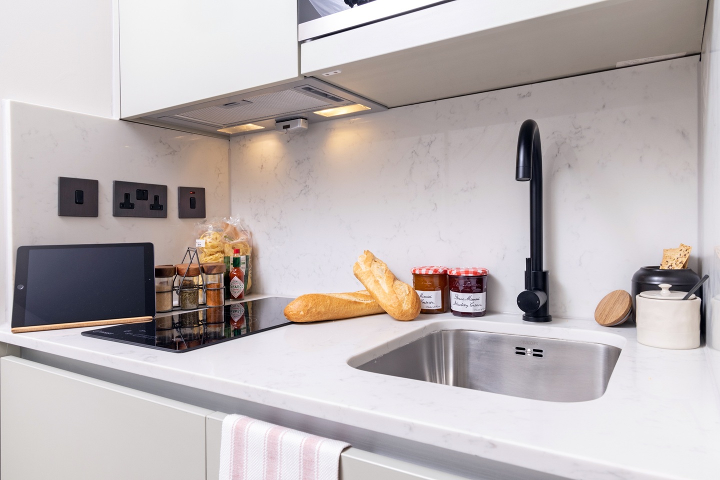 Additional image 9 of Studio Flat, The James, L2, N1 7GU