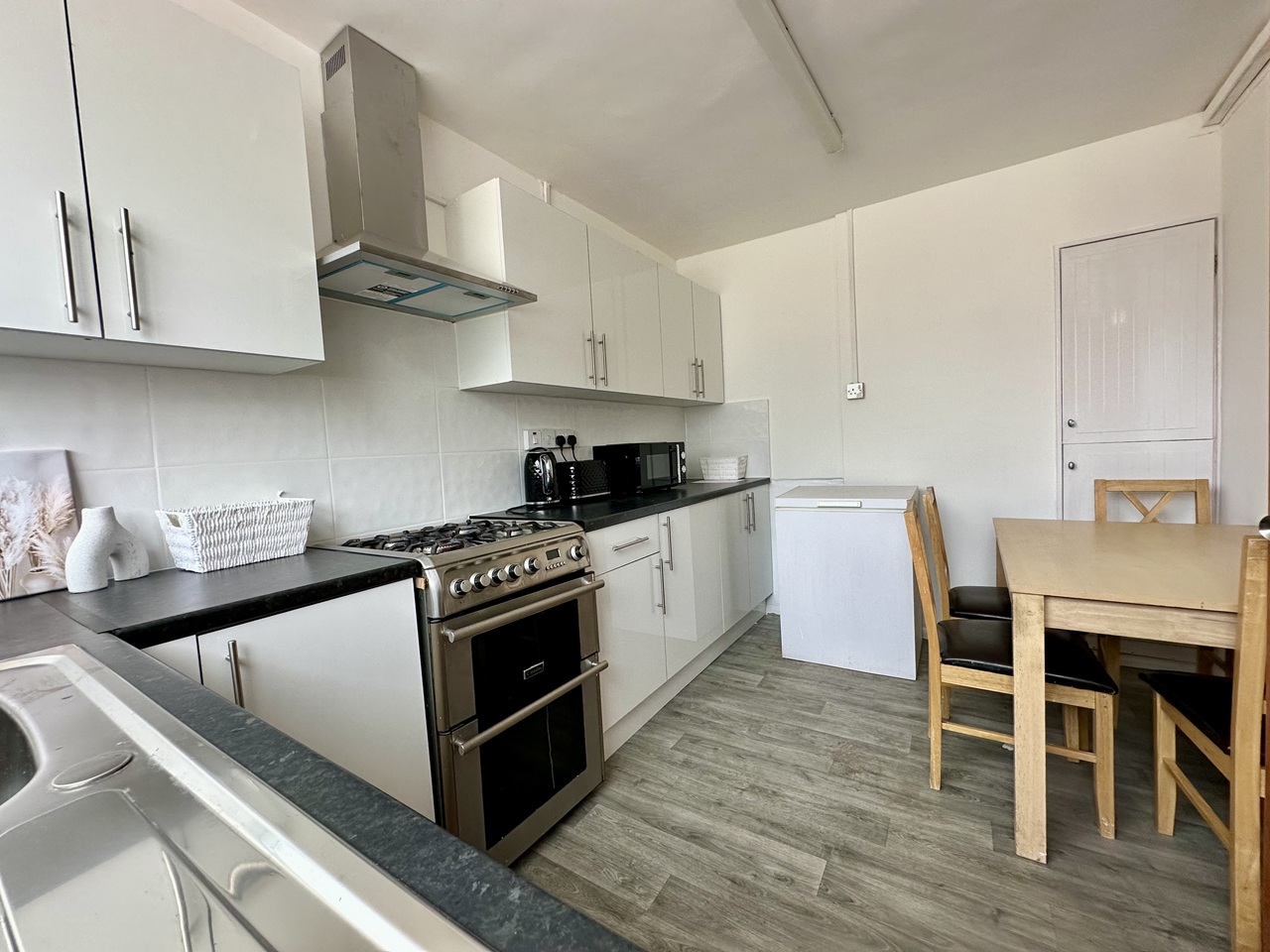 Additional image 5 of Room in a Shared Flat, Dowler House, E1, N1 7GU