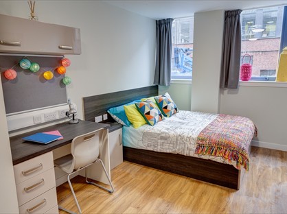 Studio Flat, Bath St, G2