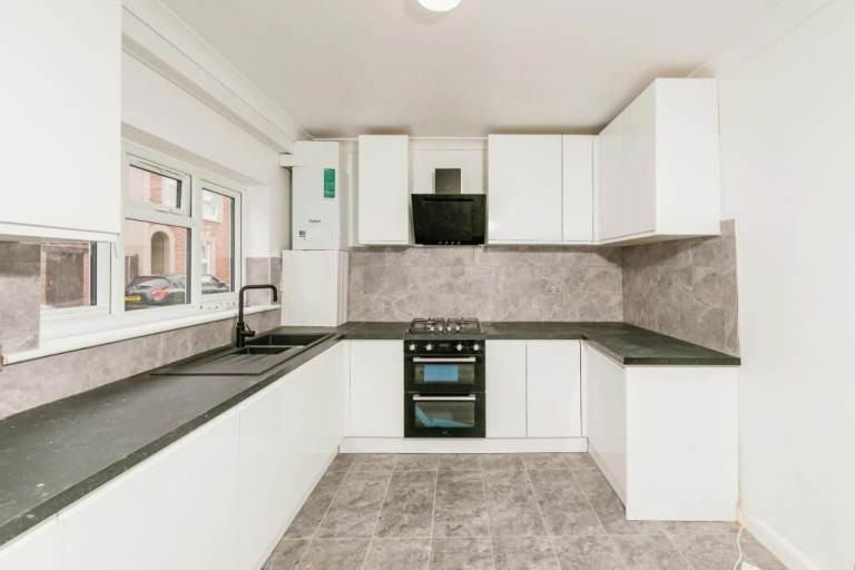 Additional image 2 of Room in a Shared House, Baker St, RG1, N1 7GU