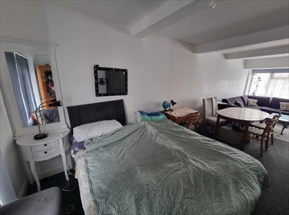 Room in a Shared House, Coniston Way, RM12