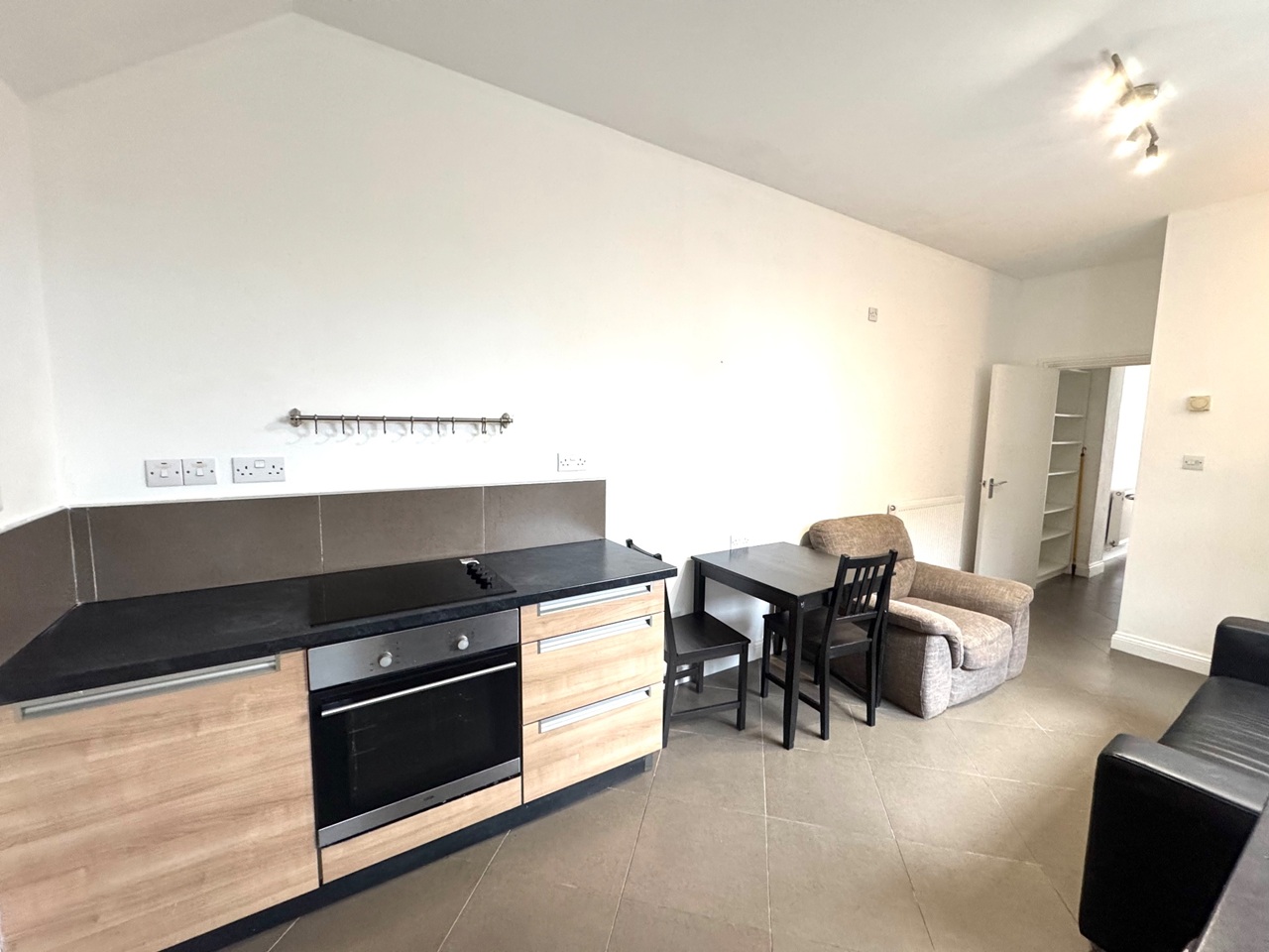 Additional image 2 of 1 Bed Flat, Railway St, CF24, N1 7GU