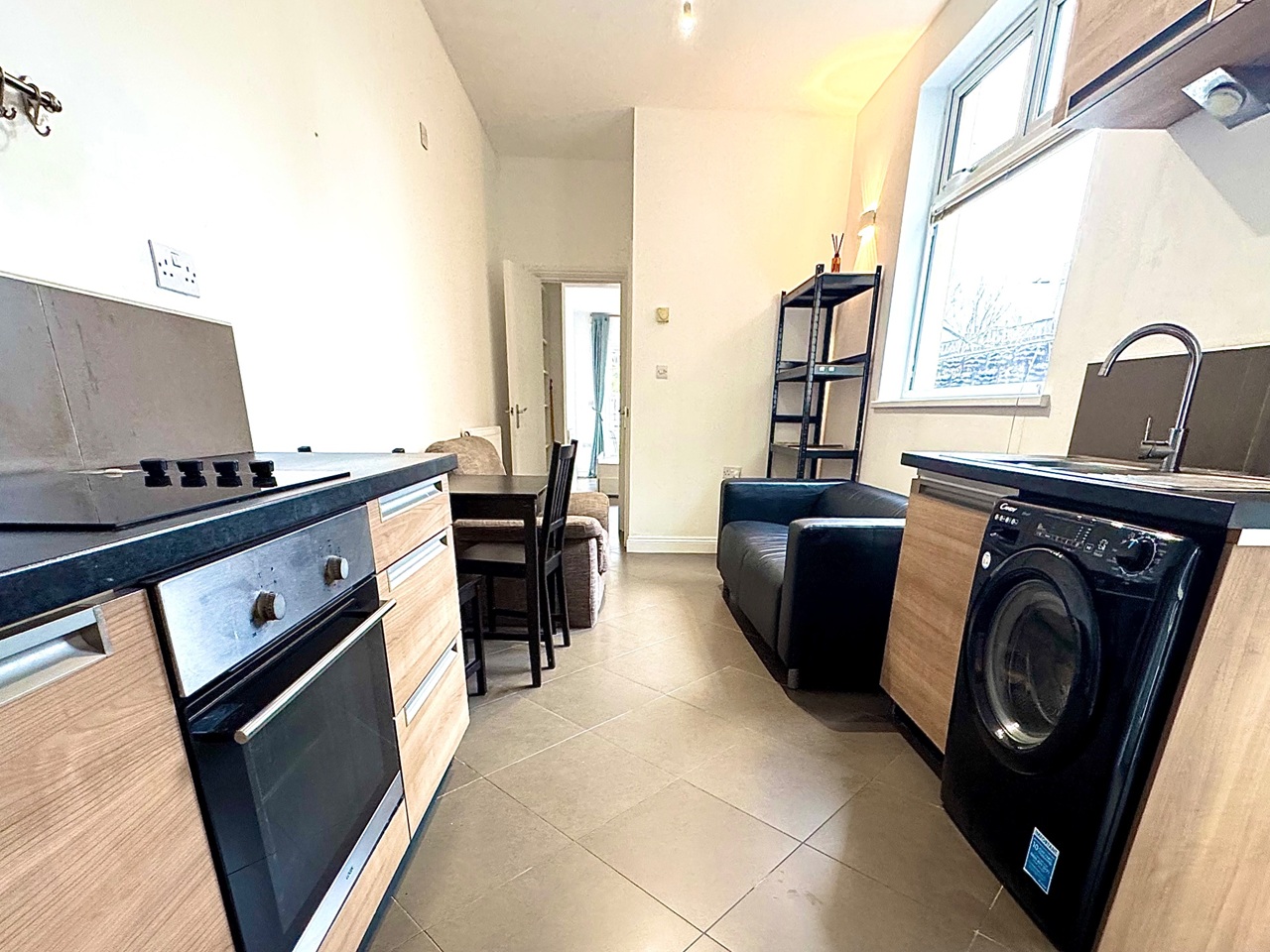 1 Bed Flat, Railway St, CF24, N1 7GU