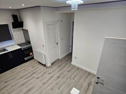 3 Bed Flat, Cook St, WN7