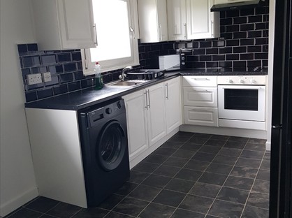 2 Bed Flat, Victoria Street, EH54