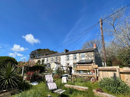 2 Bed Terraced House, Phillack Hill, TR27
