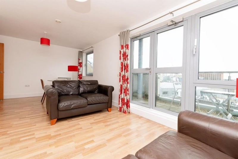 2 Bed Flat, Golate St, CF10, N1 7GU