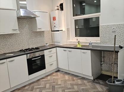 Room in a Shared House, Hollinhall St, OL4