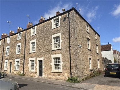 1 Bed Flat, Selwood Road, BA11