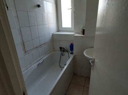 Room in a Shared Flat, Station St, E15