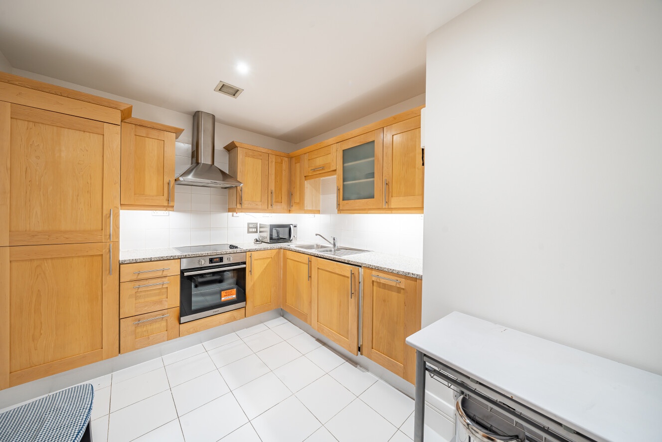 2 Bed Flat, Whitehouse Apartments, SE1 photo 4