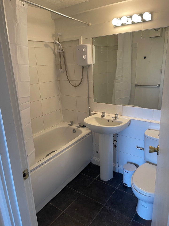 Additional image 7 of 1 Bed Flat, Manhattan Drive, CB4, N1 7GU